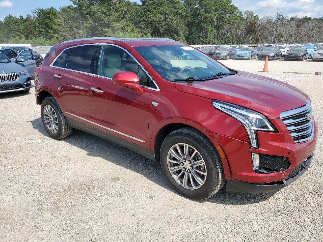 VIN 1GYKNCRS2KZ211936 2019 CADILLAC XT5 no.4