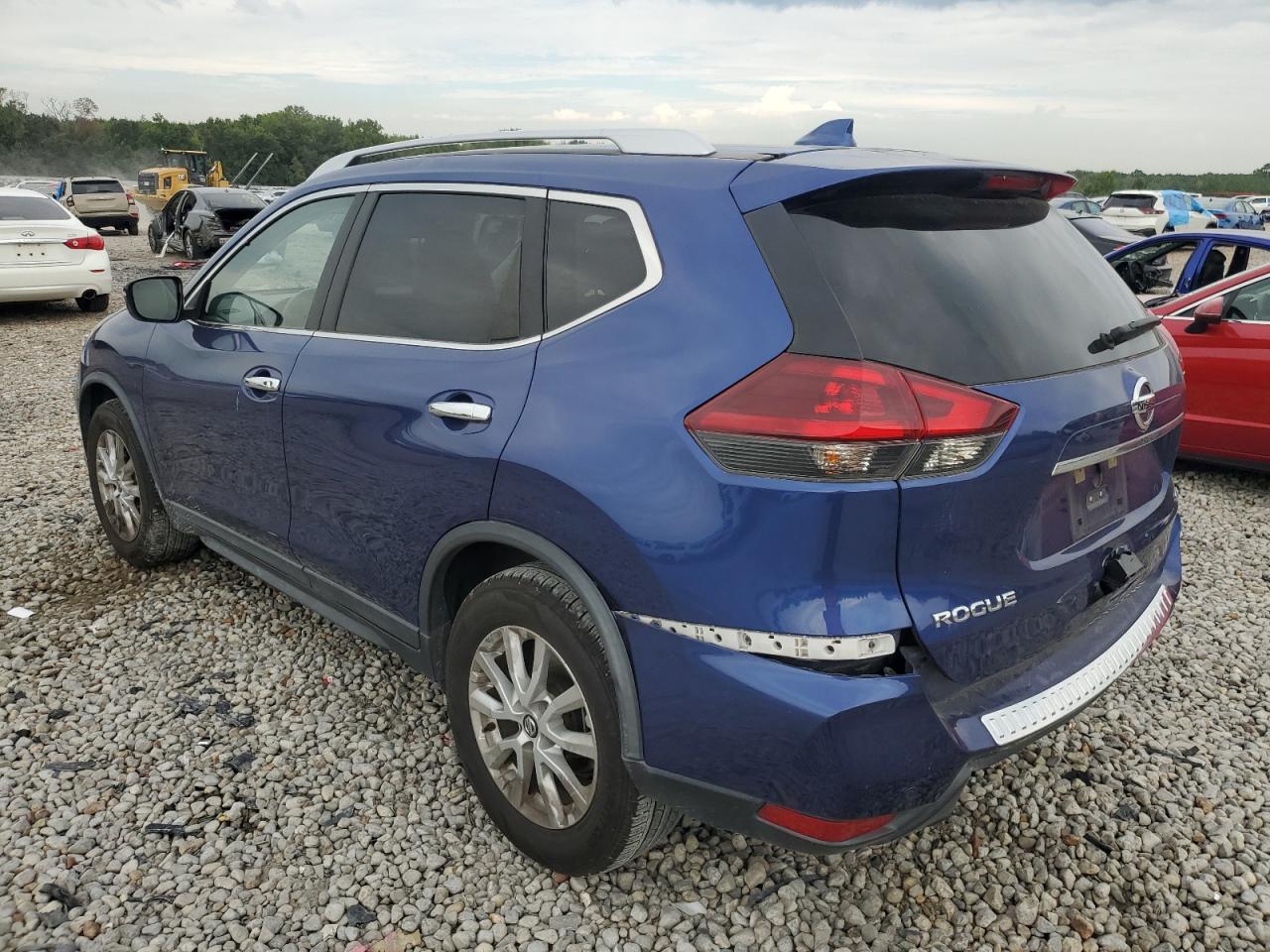 2020 Nissan Rogue - Image 2