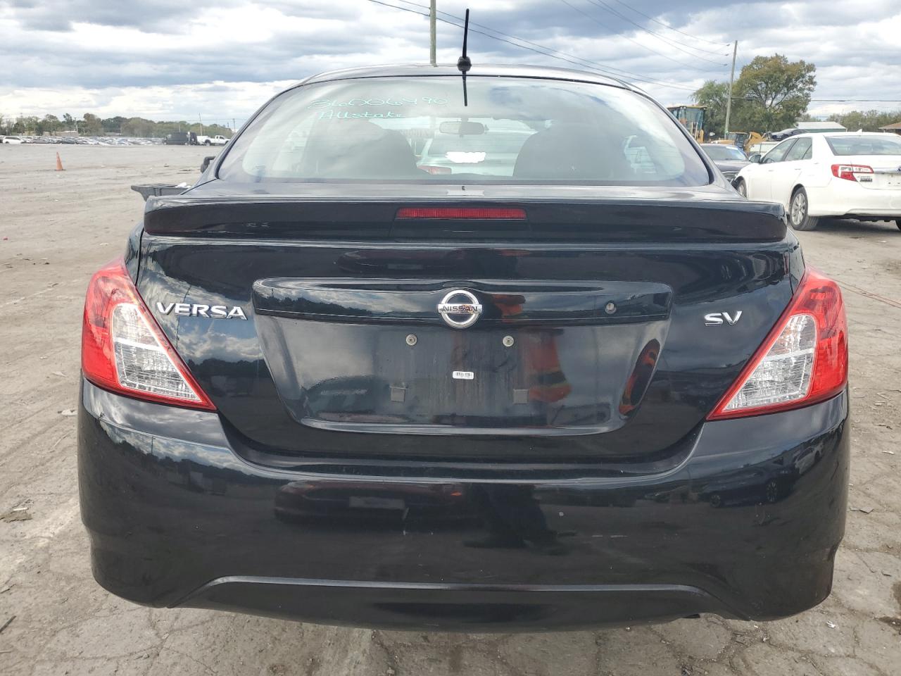 2018 Nissan Versa S VIN: 3N1CN7AP7JL844031 Lot: 71609294