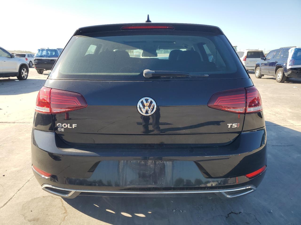 3VWG17AU2JM250485 2018 Volkswagen Golf S