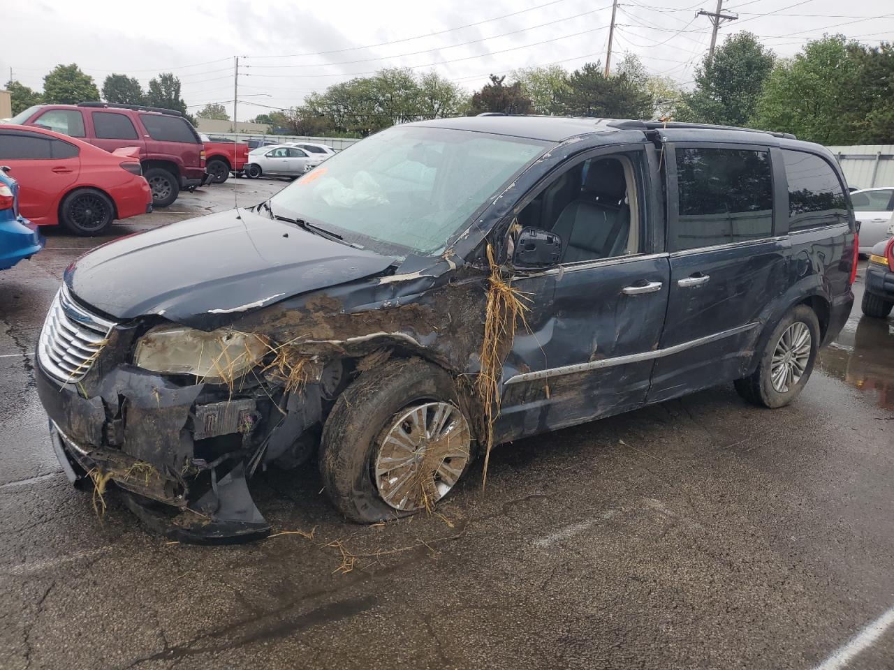 2014 Chrysler Town & Country - Image 1