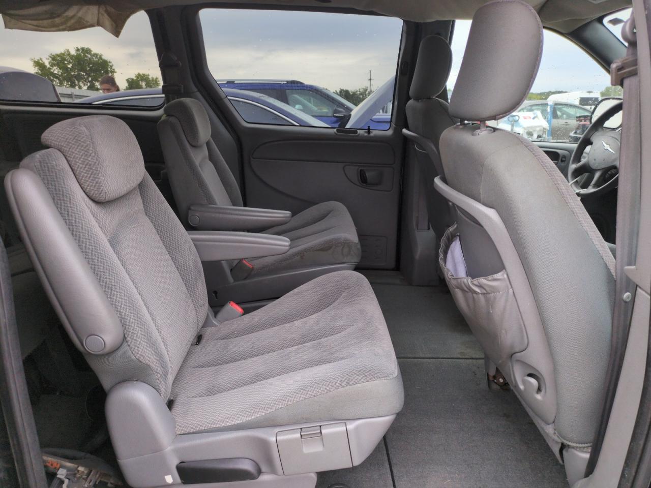 2005 Chrysler Town & Country Lx VIN: 2C4GP44R35R180419 Lot: 72749944