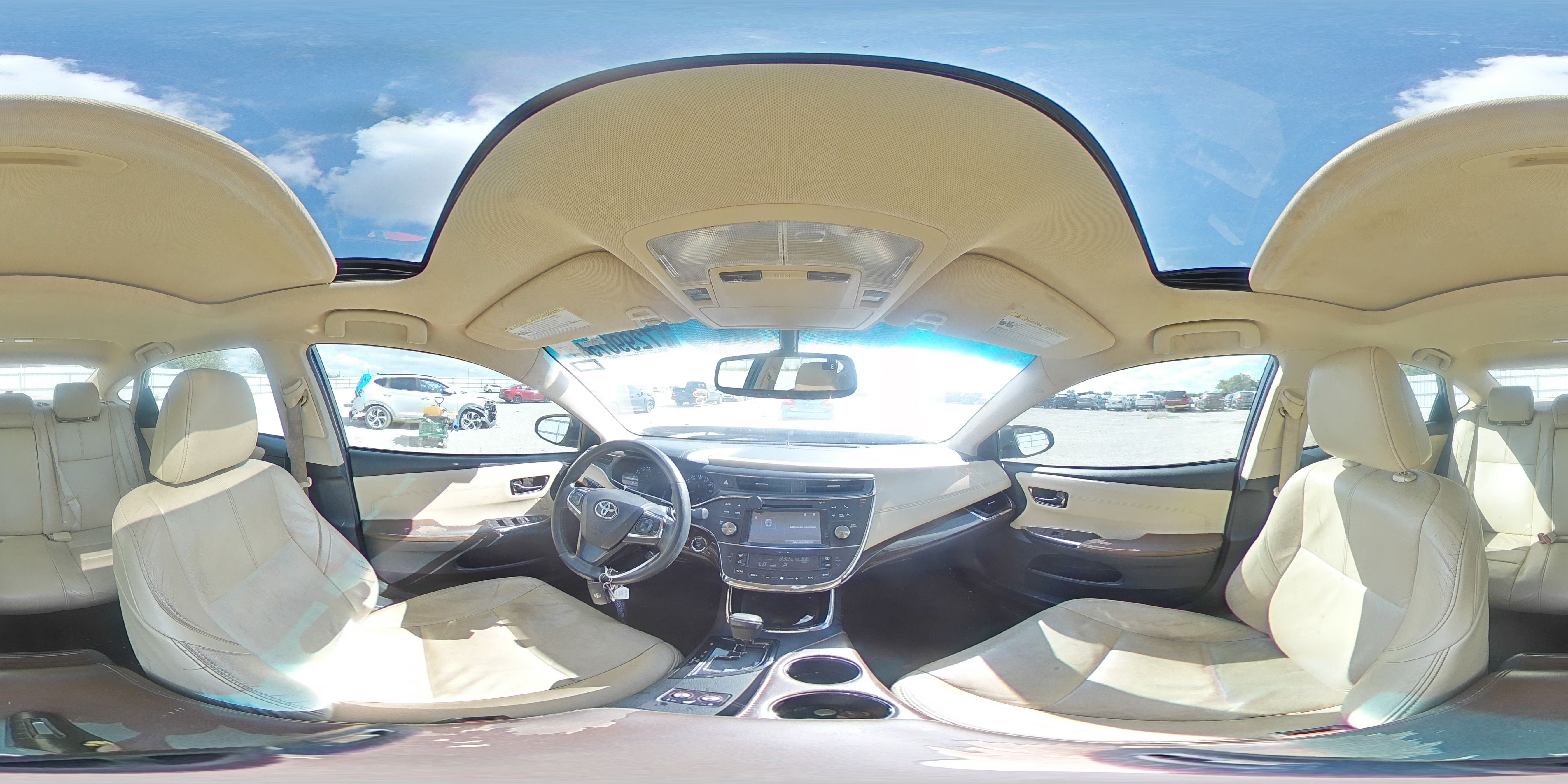 2015 Toyota Avalon - Image 14
