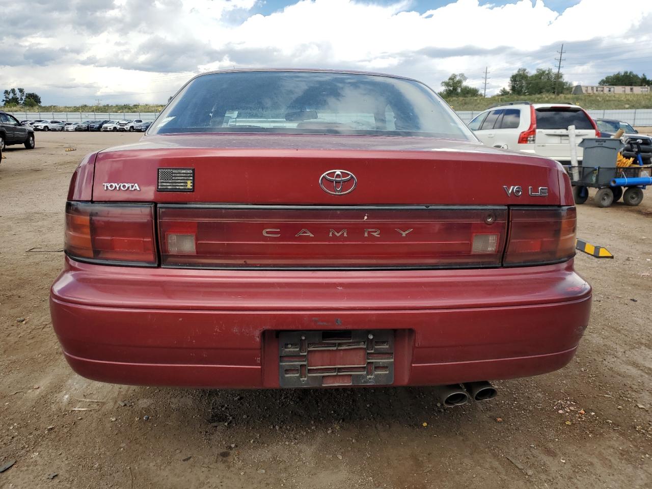 1993 Toyota Camry Le VIN: 4T1VK12E1PU094452 Lot: 71094864