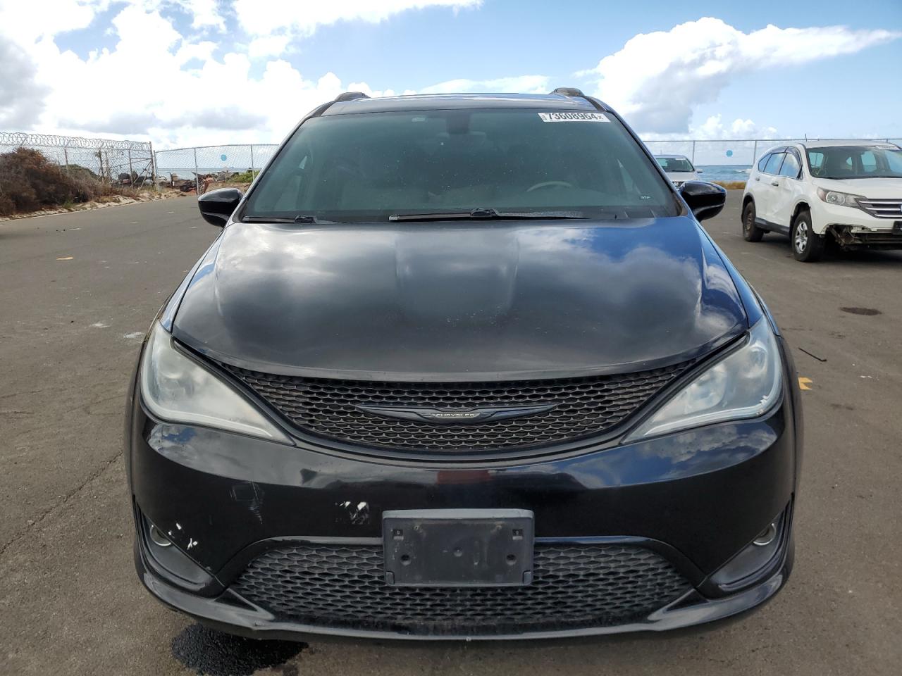 2019 Chrysler Pacifica - Image 5