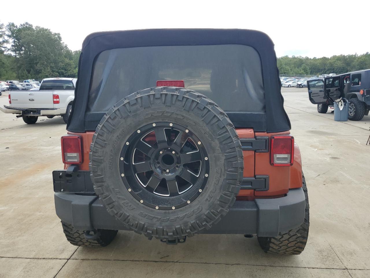 2014 Jeep Wrangler Unlimited Sahara VIN: 1C4BJWEG4EL273317 Lot: 72863214