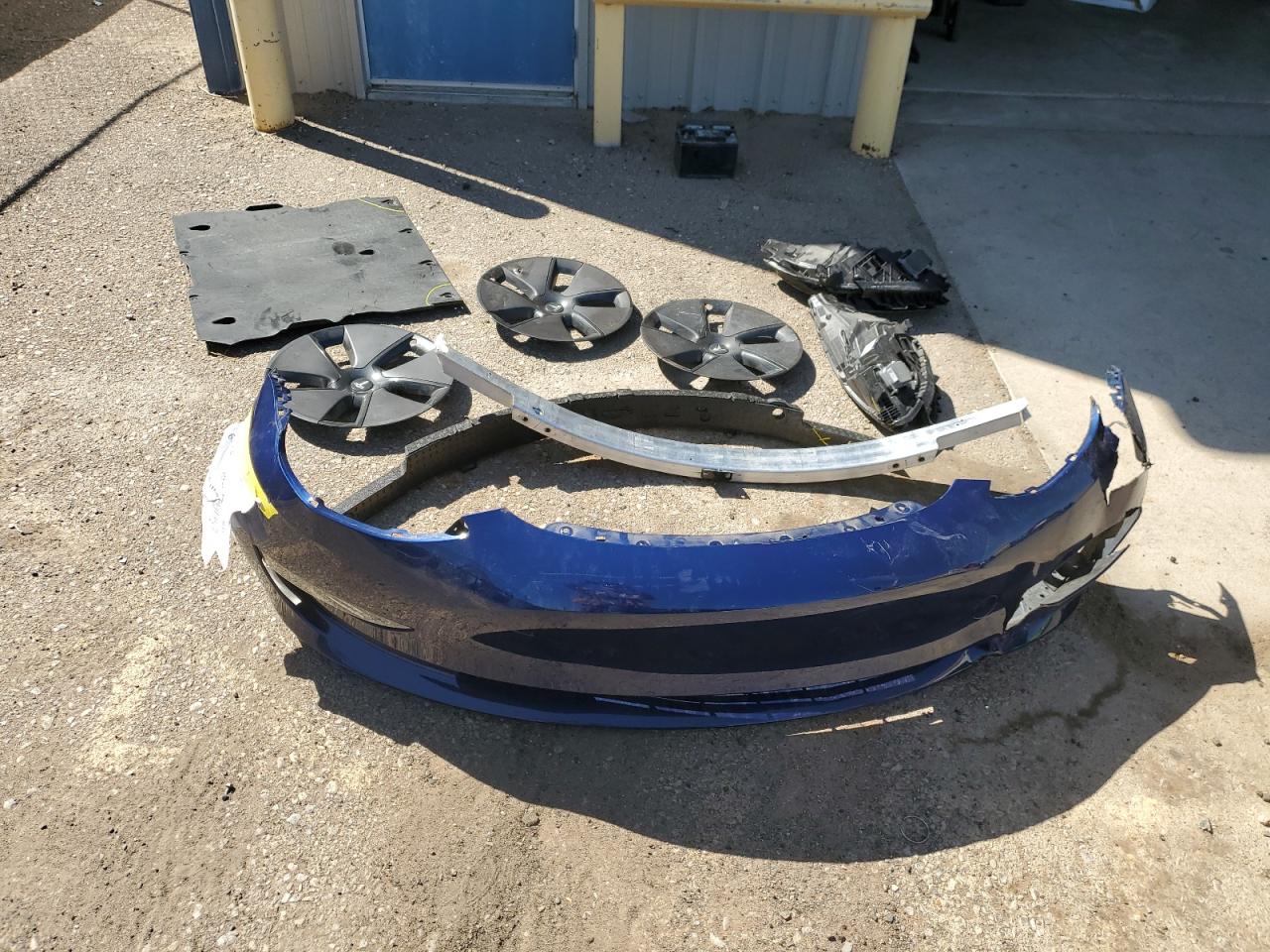 5YJ3E1EA0PF583512 2023 Tesla Model 3