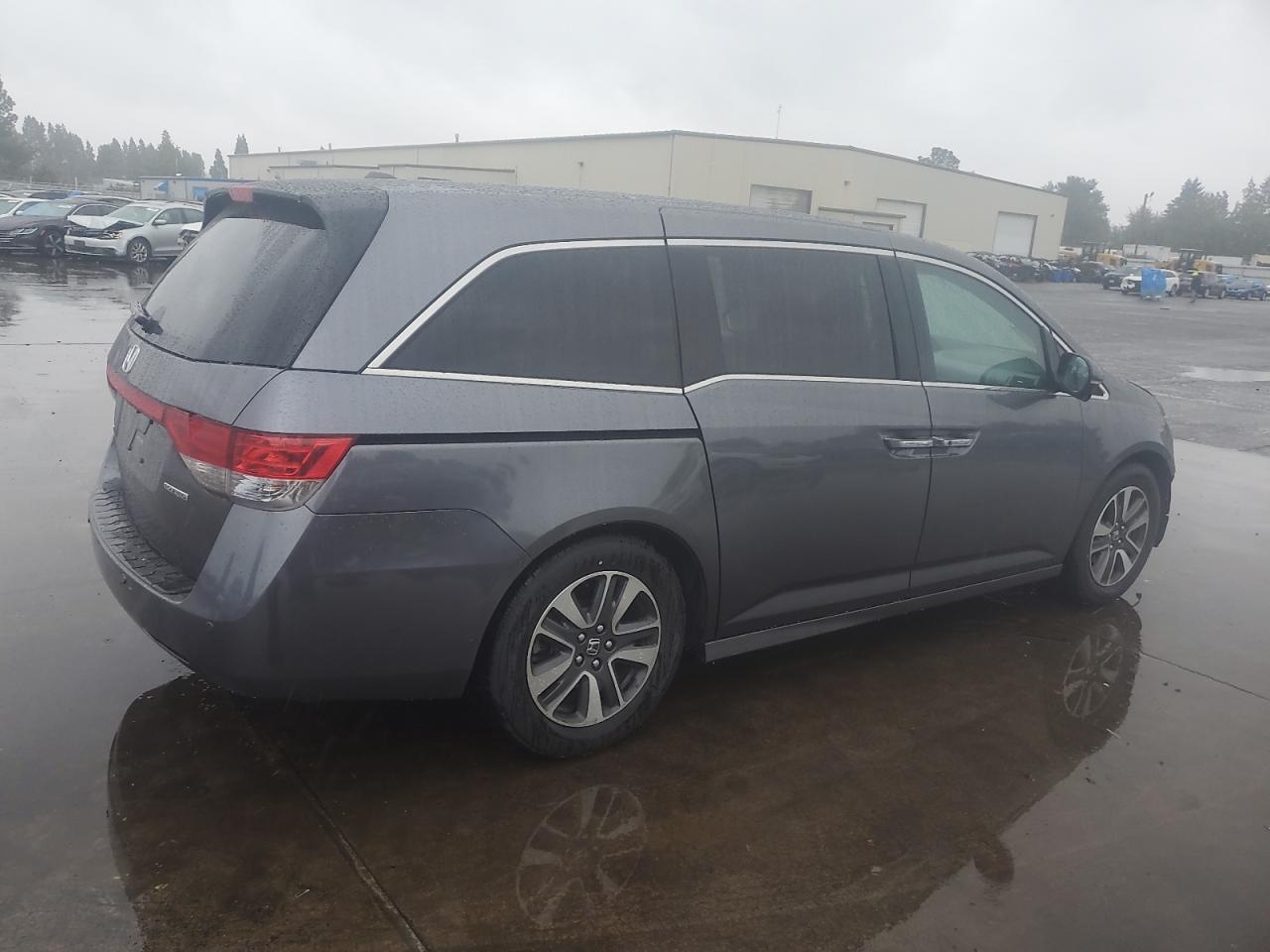 VIN 5FNRL5H92EB041446 2014 HONDA ODYSSEY no.3