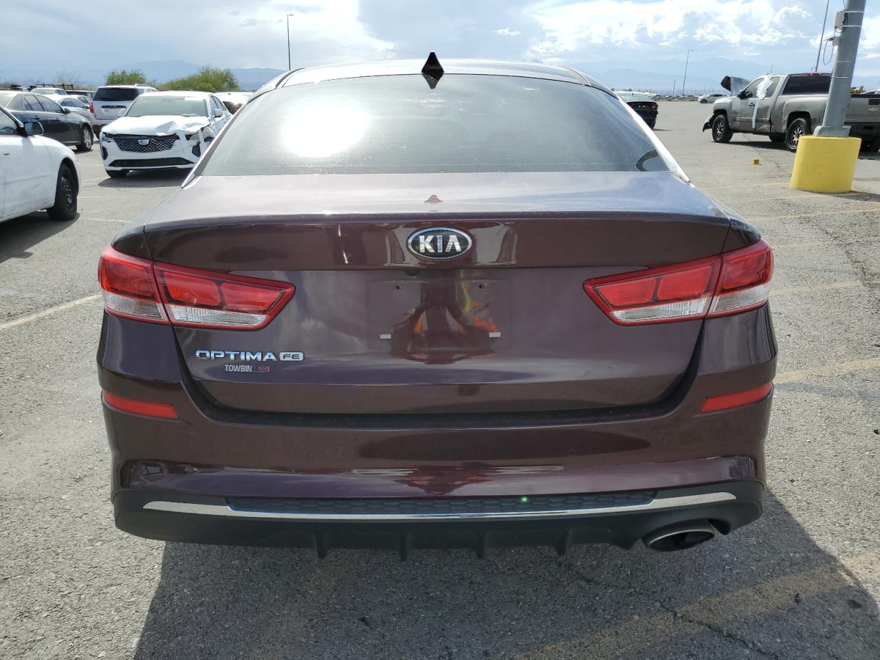 5XXGT4L38LG445415 2020 Kia Optima Lx