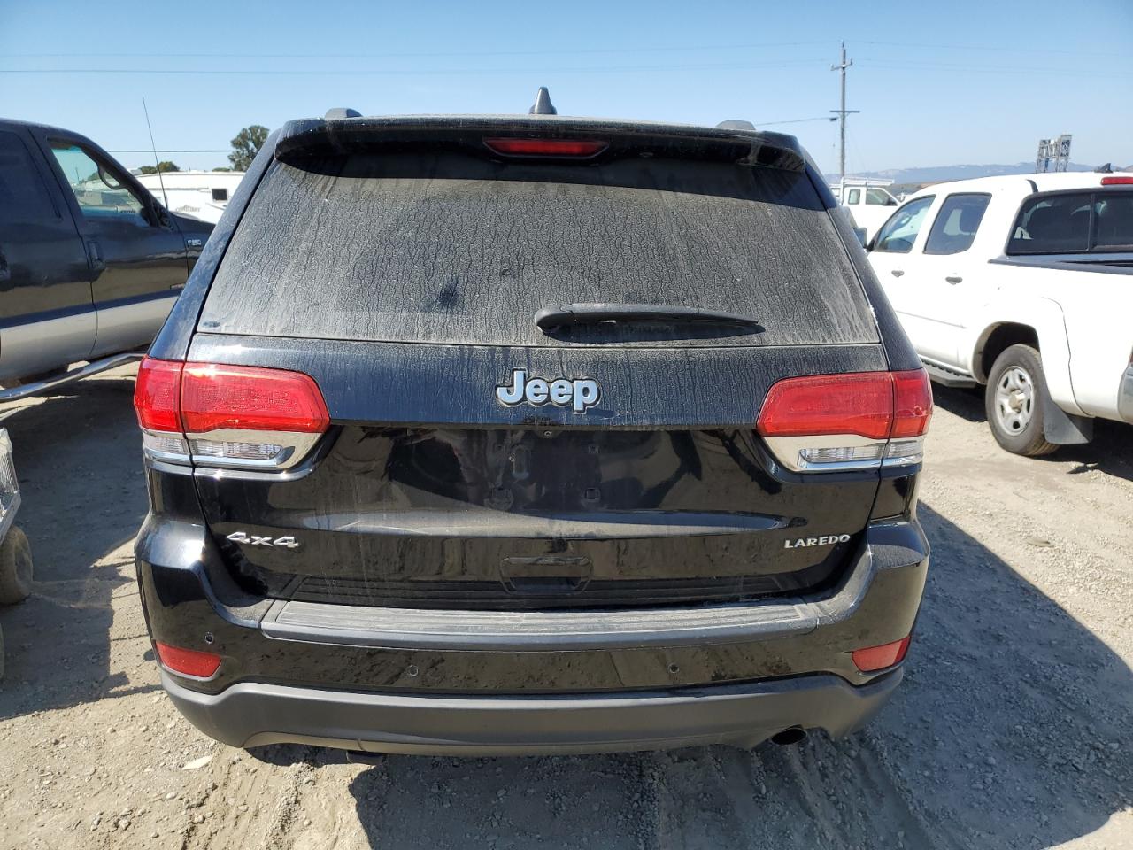 1C4RJFAG2KC537022 2019 Jeep Grand Cherokee Laredo