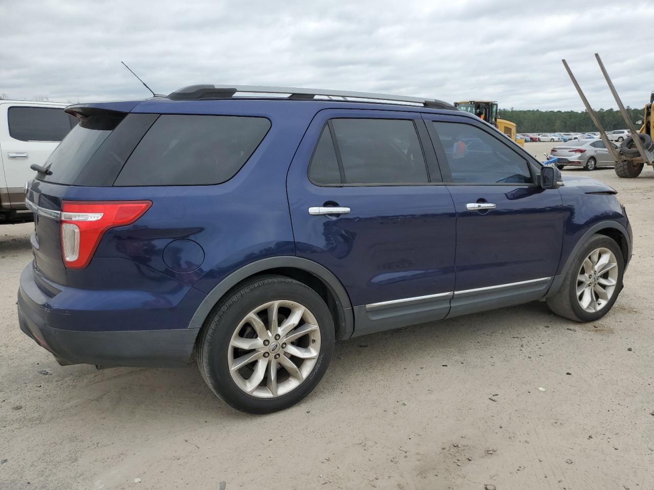 2011 Ford Explorer - Image 3