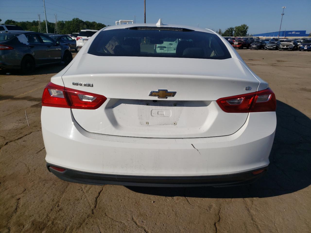 1G1ZE5ST2HF164946 2017 Chevrolet Malibu Lt