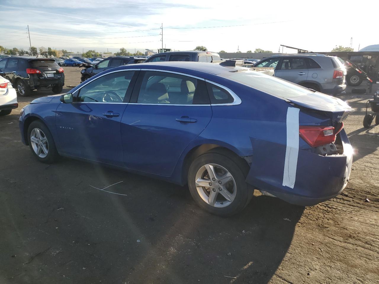 2023 Chevrolet Malibu - Image 2