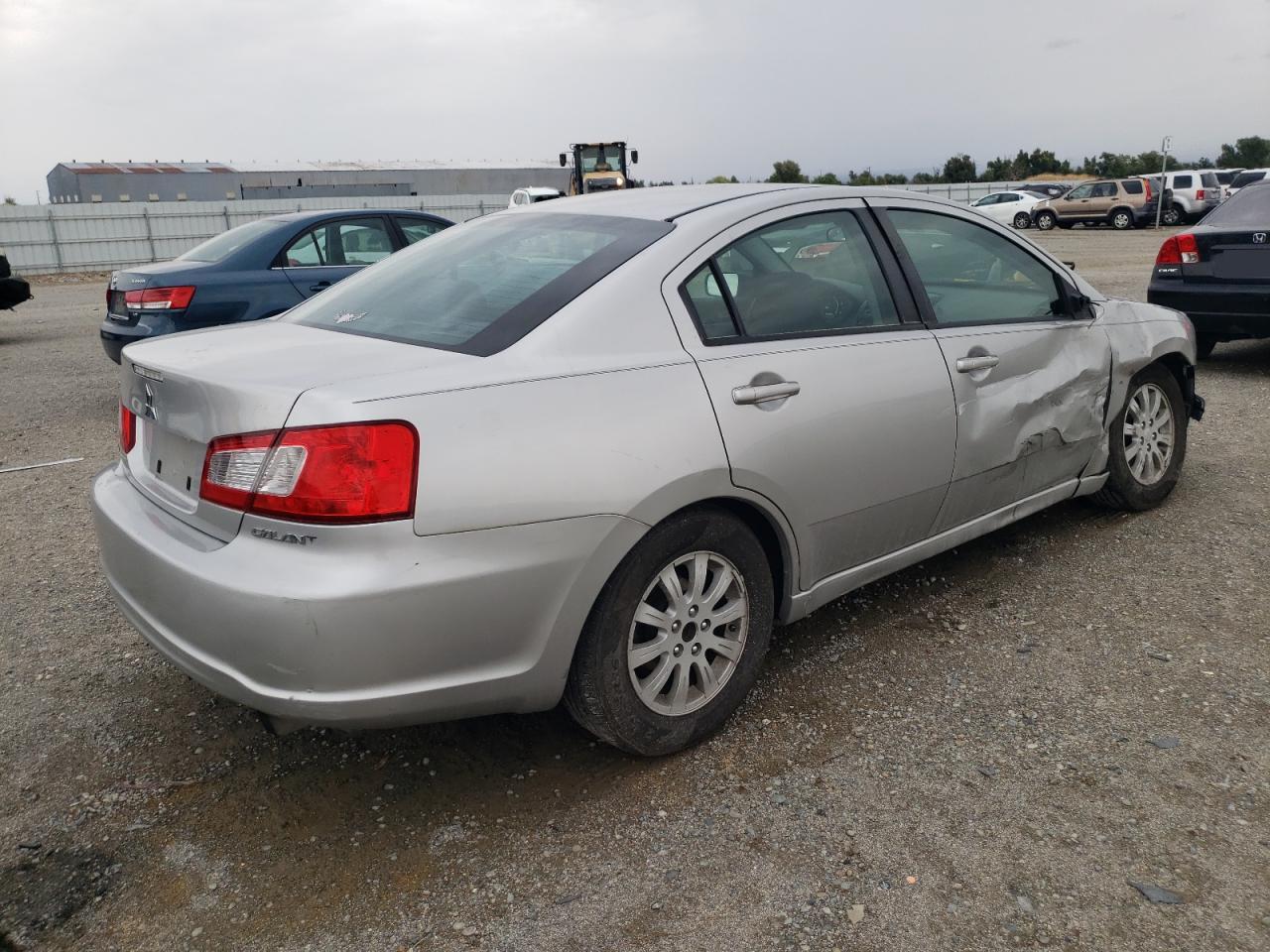 2012 Mitsubishi Galant - Image 3