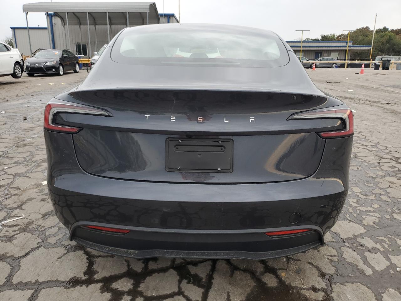 5YJ3E1EA3RF784811 2024 Tesla Model 3