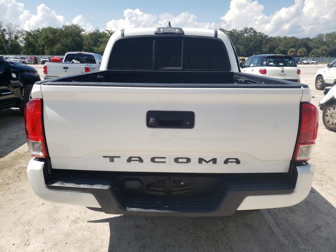 5TFAX5GN0KX155558 2019 Toyota Tacoma Double Cab