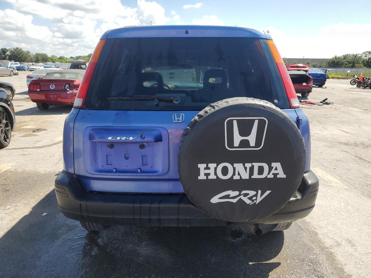 JHLRD28421C008330 2001 Honda Cr-V Lx