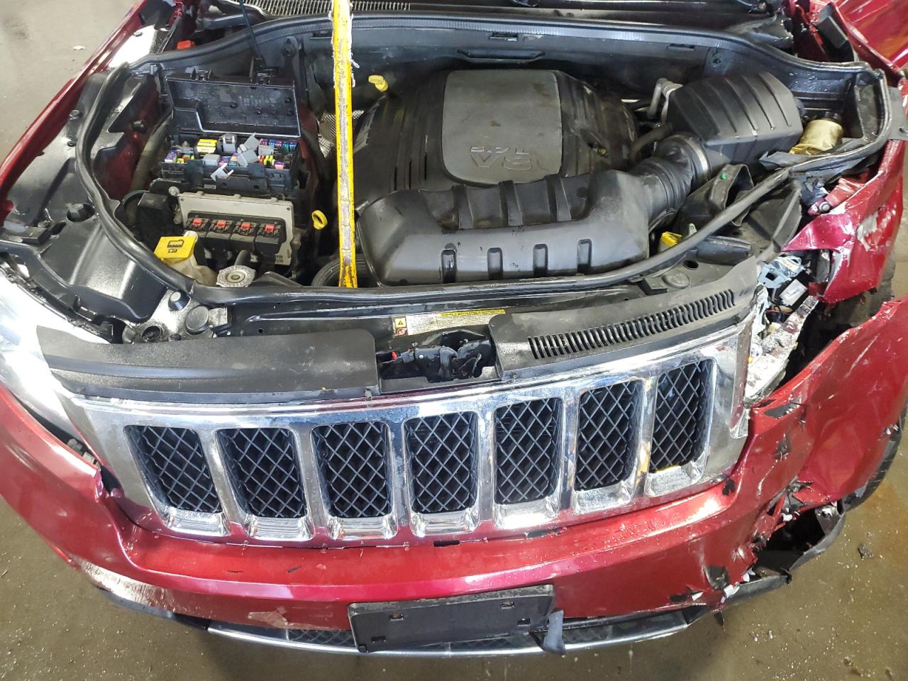 2013 Jeep Grand Cherokee - Image 12