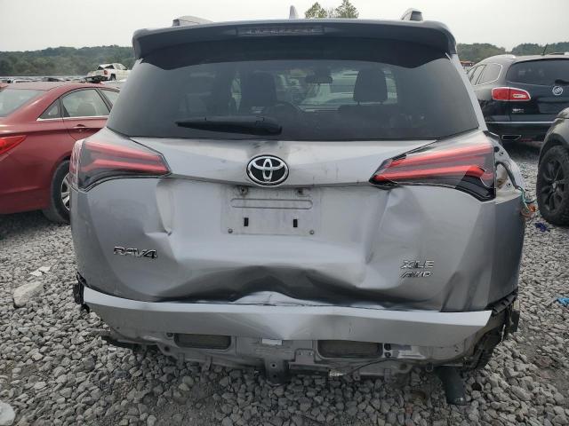  TOYOTA RAV4 2018 Srebrny