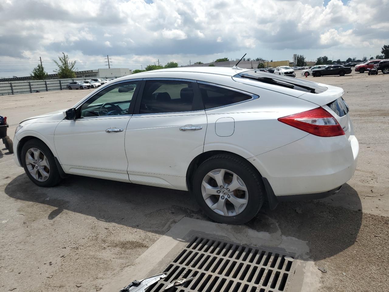 2010 Honda Accord - Image 2