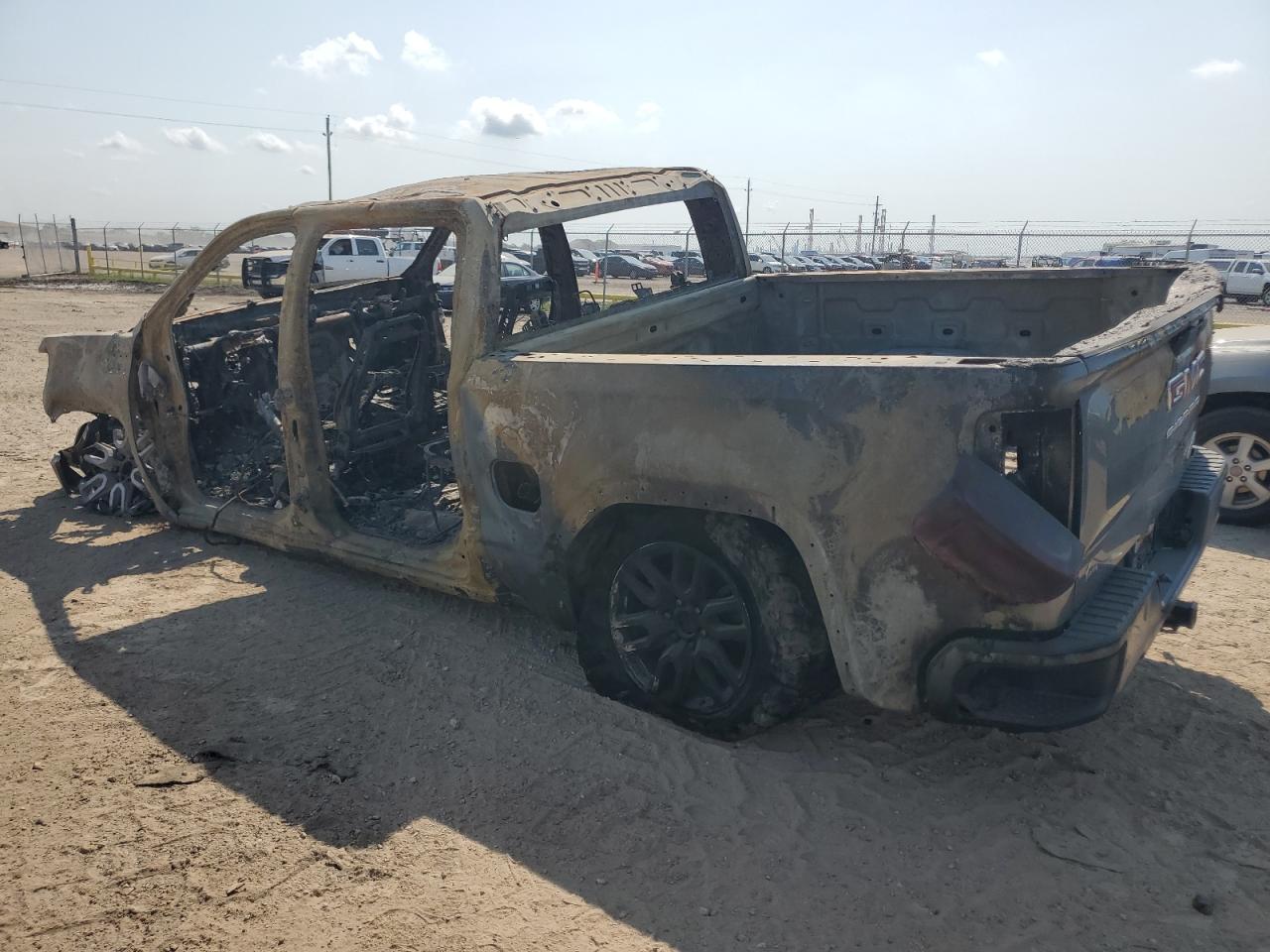 2020 GMC Sierra - Image 2