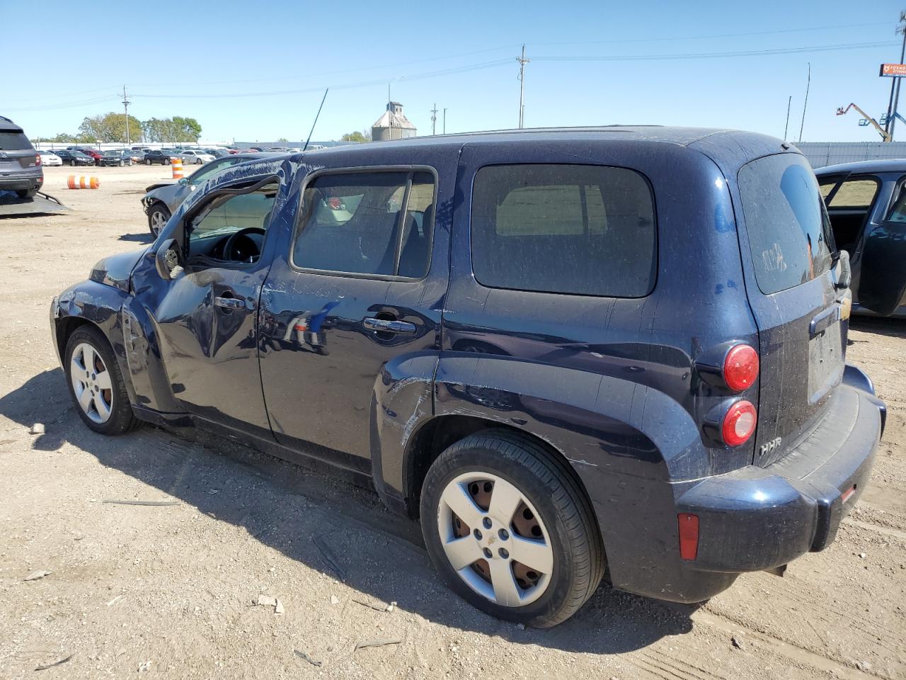 2011 Chevrolet HHR - Image 2