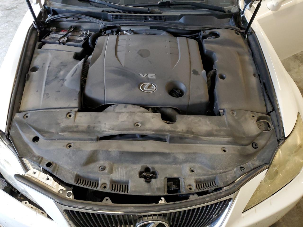 2007 Lexus IS - Image 12