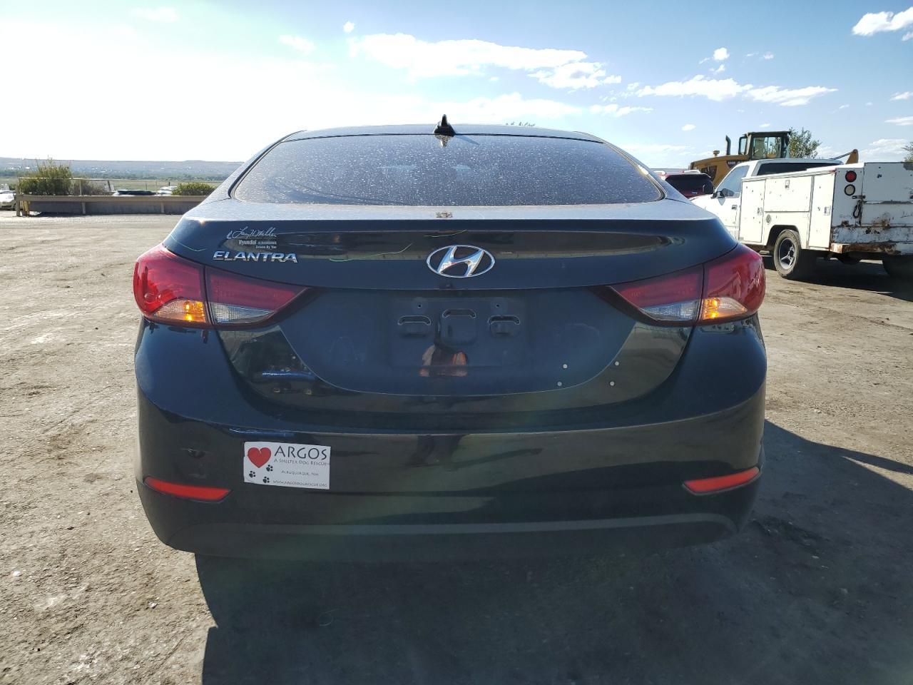 5NPDH4AE2GH780835 2016 Hyundai Elantra Se