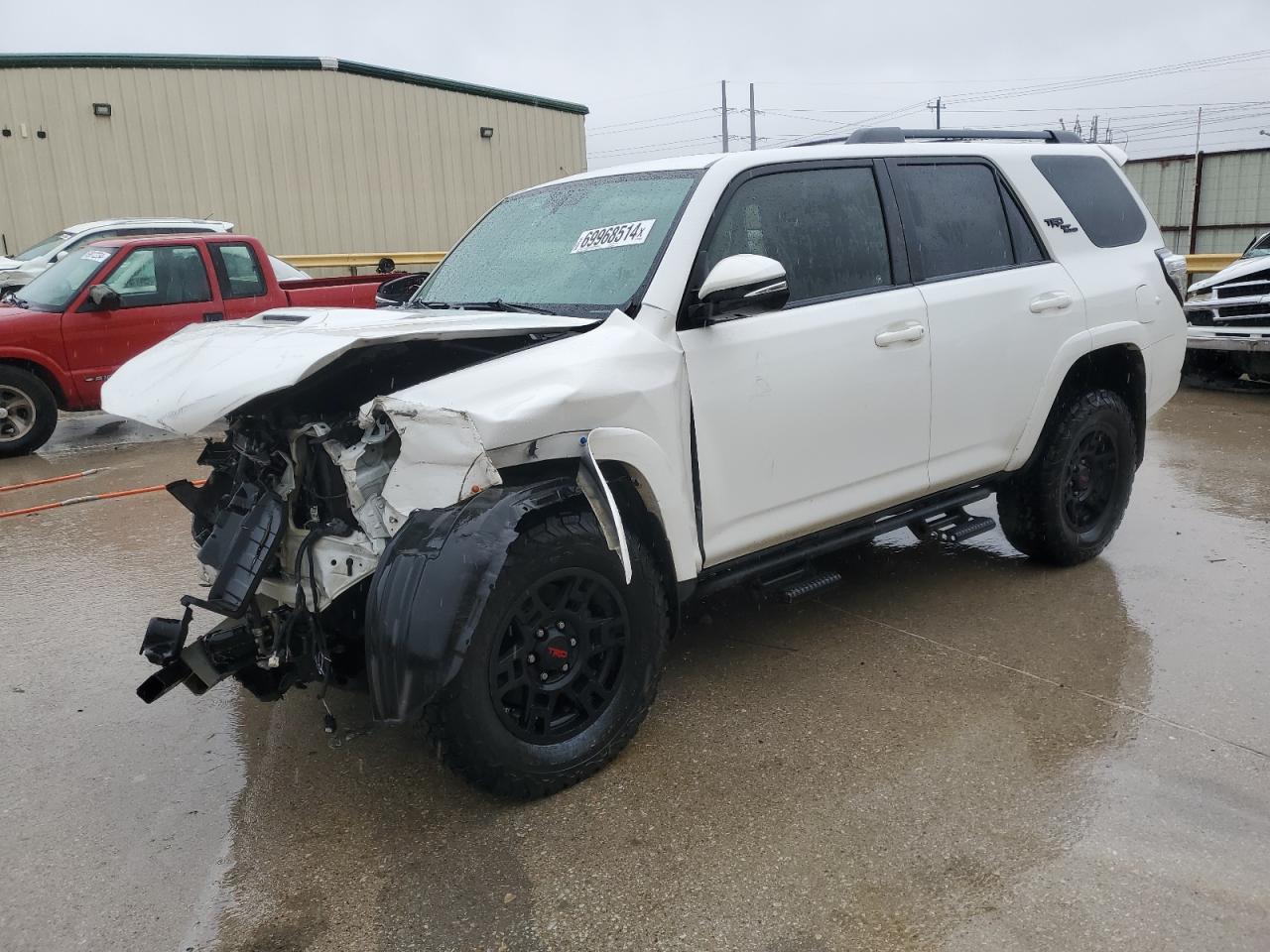 2019 Toyota 4Runner Sr5 VIN: JTEBU5JRXK5635929 Lot: 69968514