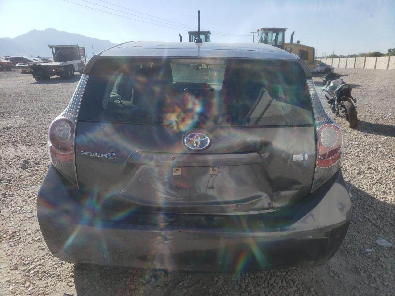 JTDKDTB32E1566944 2014 Toyota Prius C