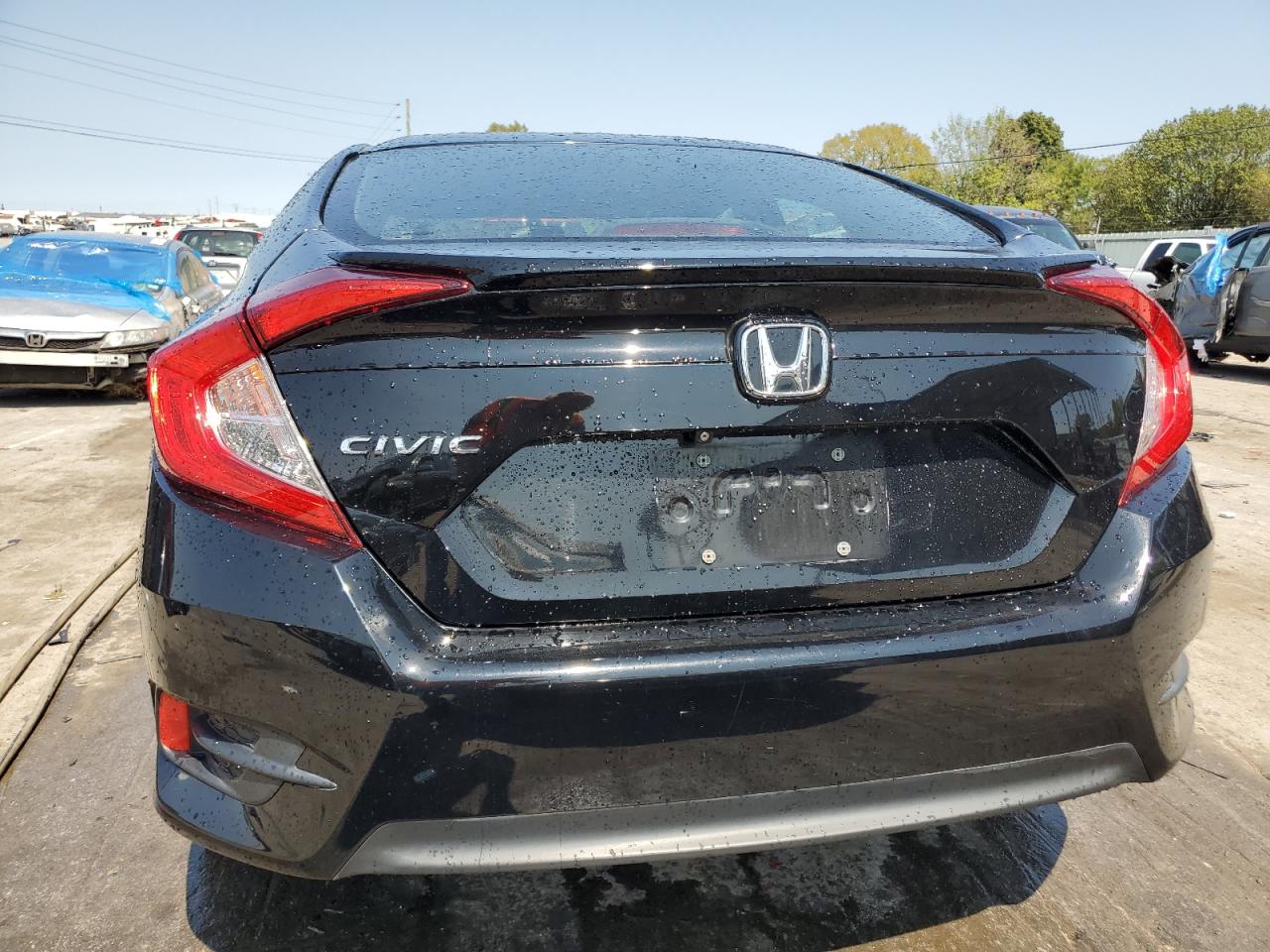 19XFC2F59HE069384 2017 Honda Civic Lx