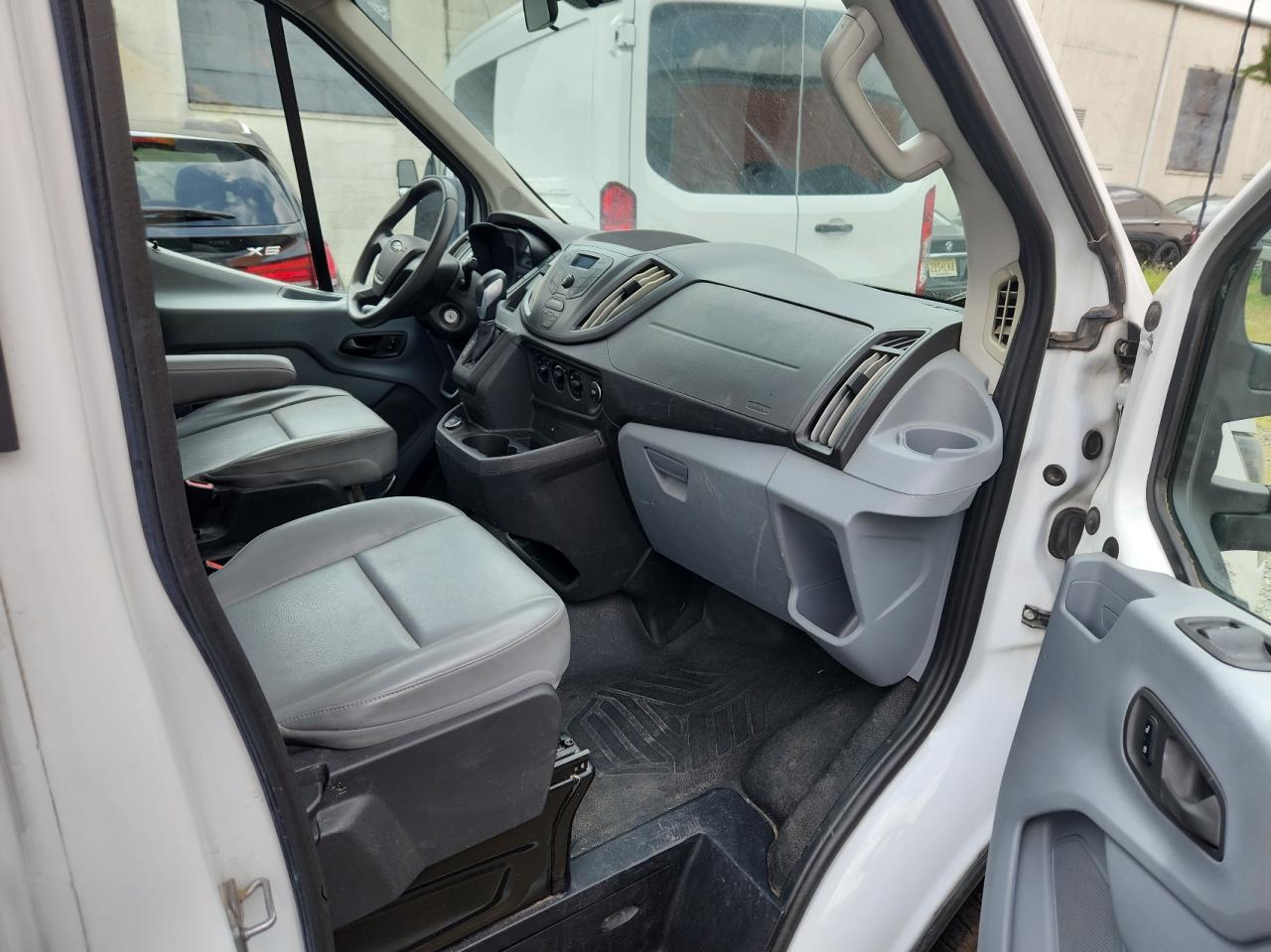 1FDYR5ZM1HKA99581 2017 Ford Transit T-250