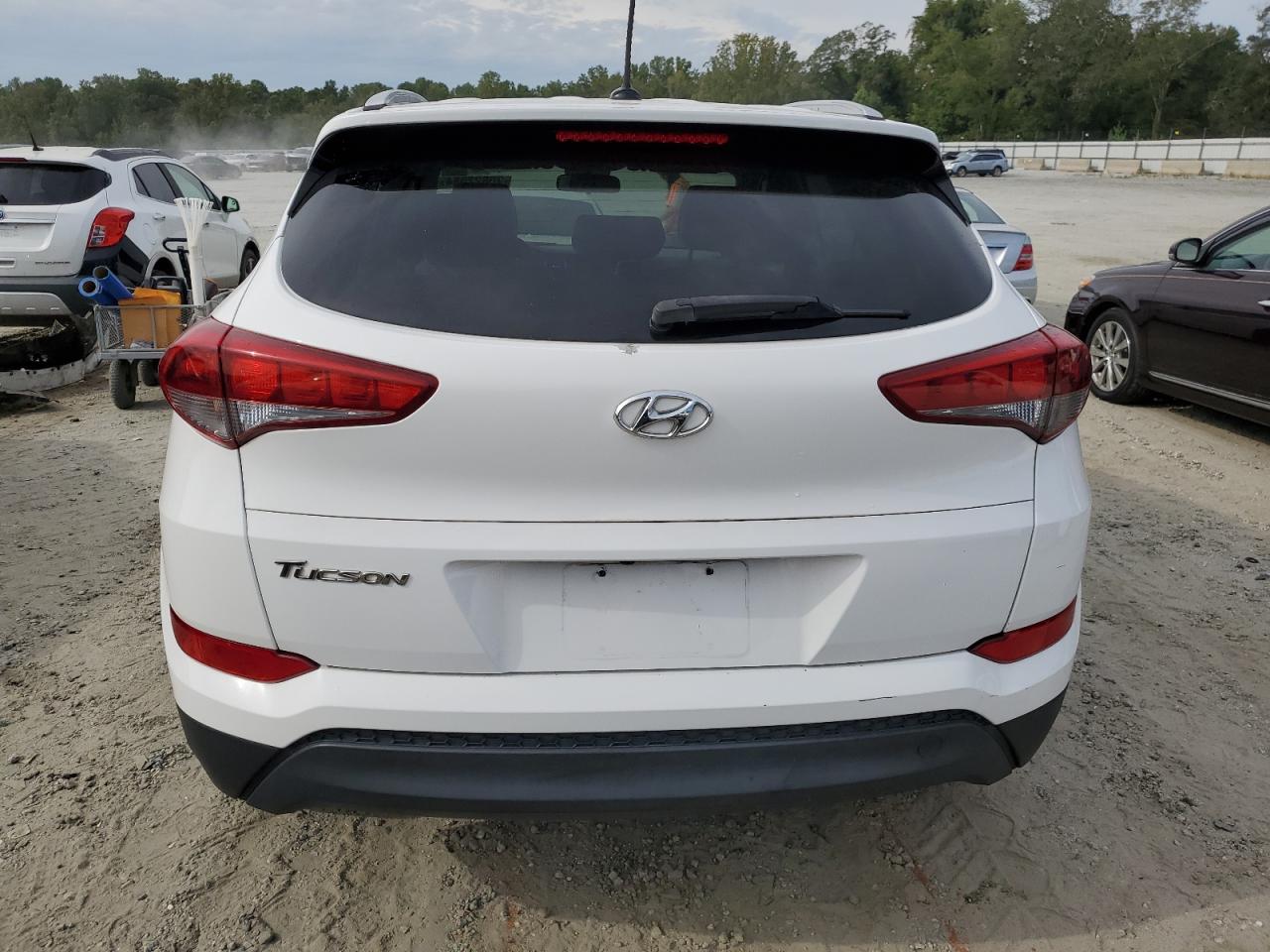 KM8J33A46HU279954 2017 Hyundai Tucson Limited