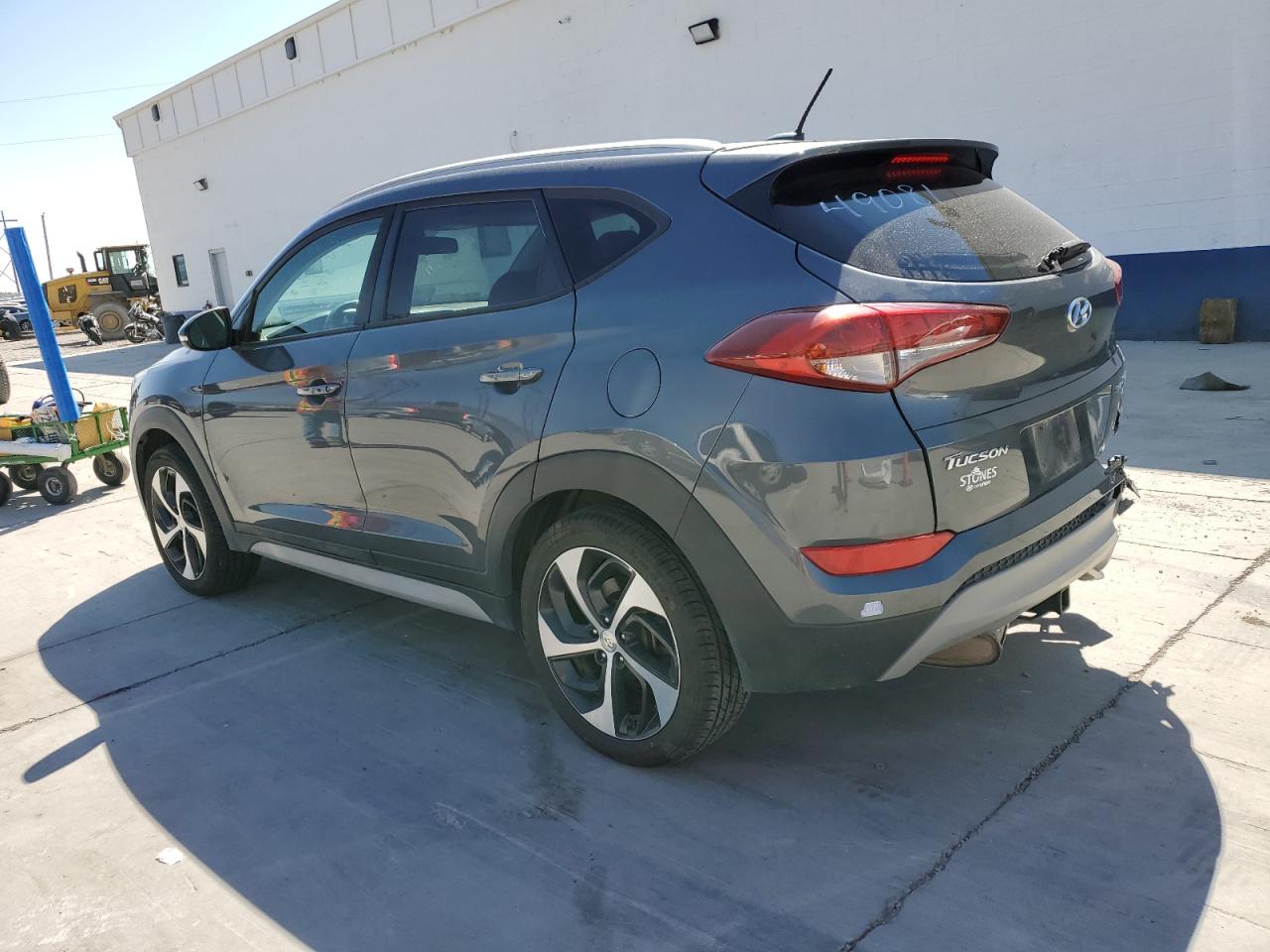 KM8J3CA27HU413384 2017 HYUNDAI TUCSON - Image 2