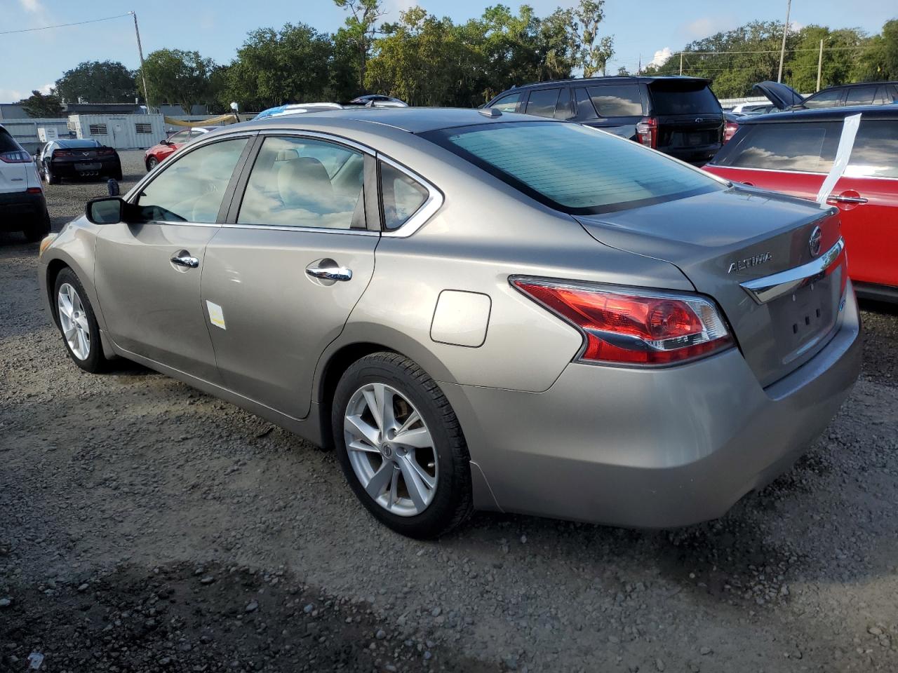 2014 Nissan Altima - Image 2