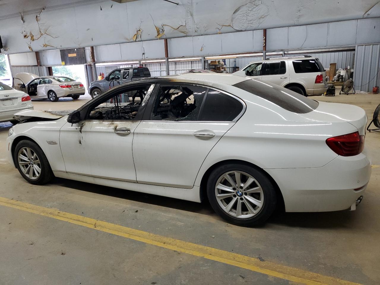 2015 BMW 5er - Image 2