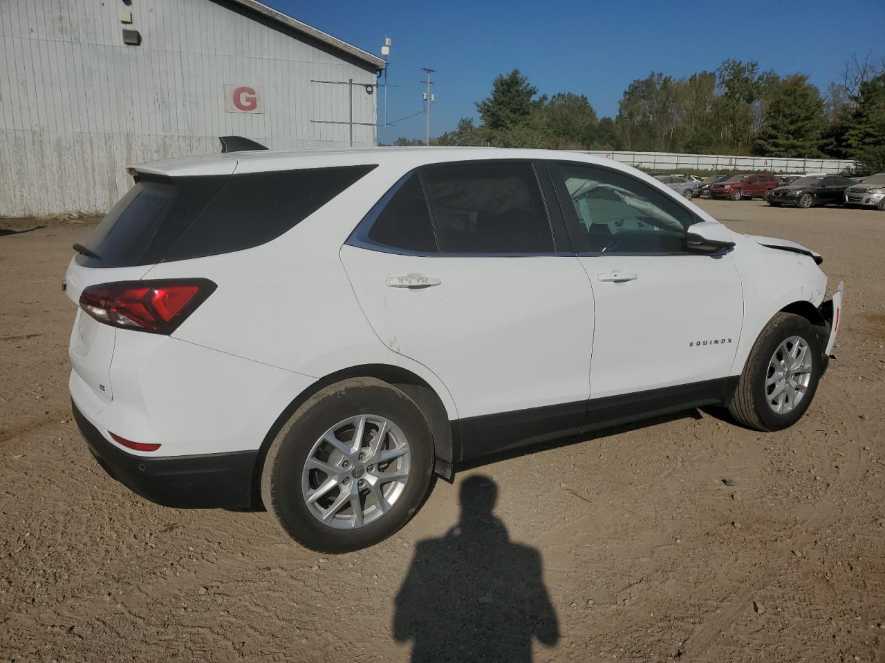 2023 Chevrolet Equinox - Image 3