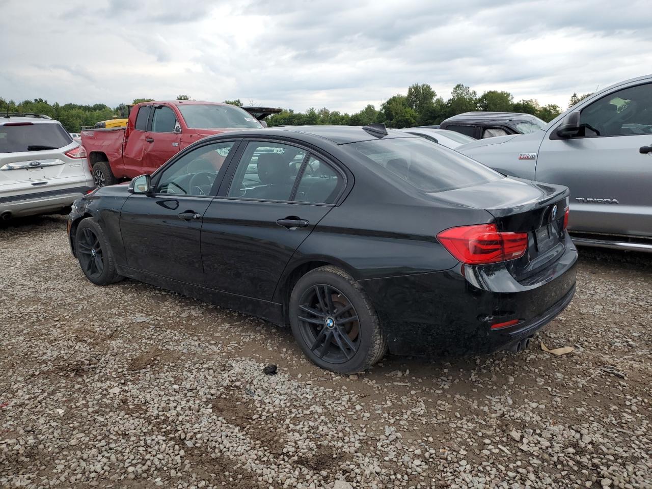 VIN WBA8E7C5XGK415472 2016 BMW 3 SERIES no.2