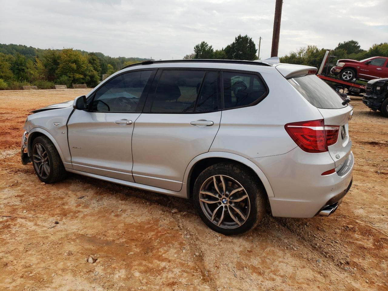 VIN 5UXWX9C3XH0W66521 2017 BMW X3 no.2