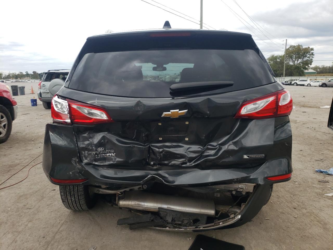 2GNAXMEV0J6277453 2018 Chevrolet Equinox Premier