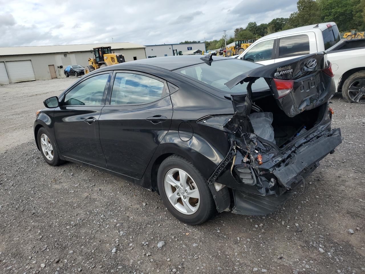 2015 Hyundai Elantra - Image 2