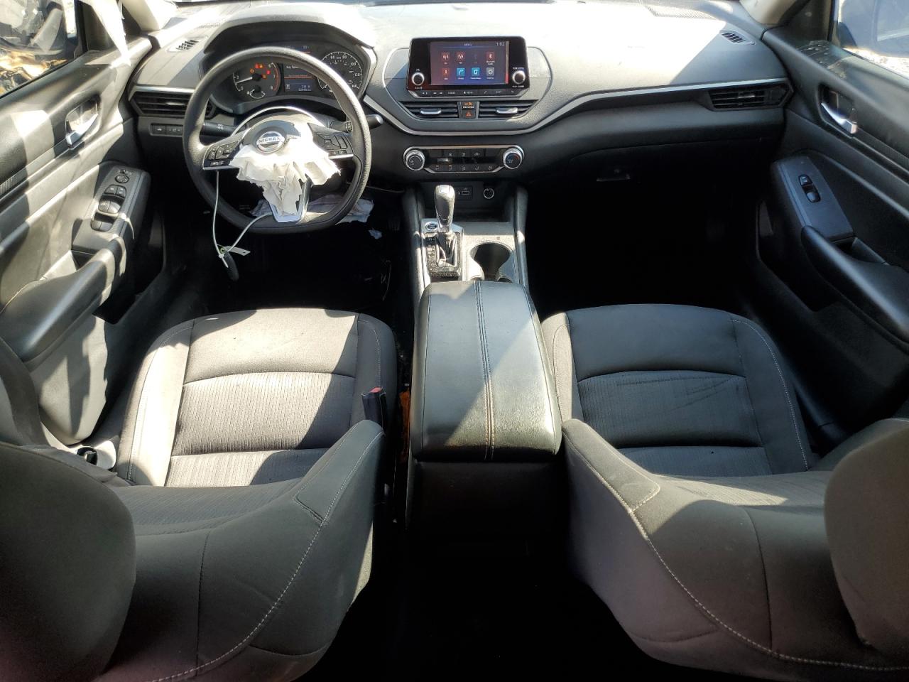 2021 Nissan Altima - Image 8