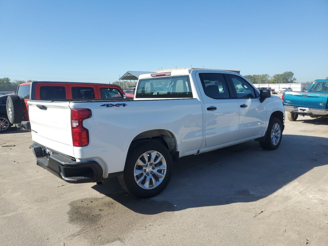 2020 Chevrolet Silverado - Image 3