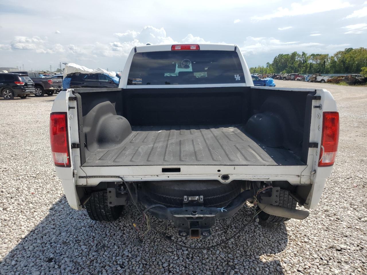 1C6RR6FG6KS524238 2019 Ram 1500 Classic Tradesman