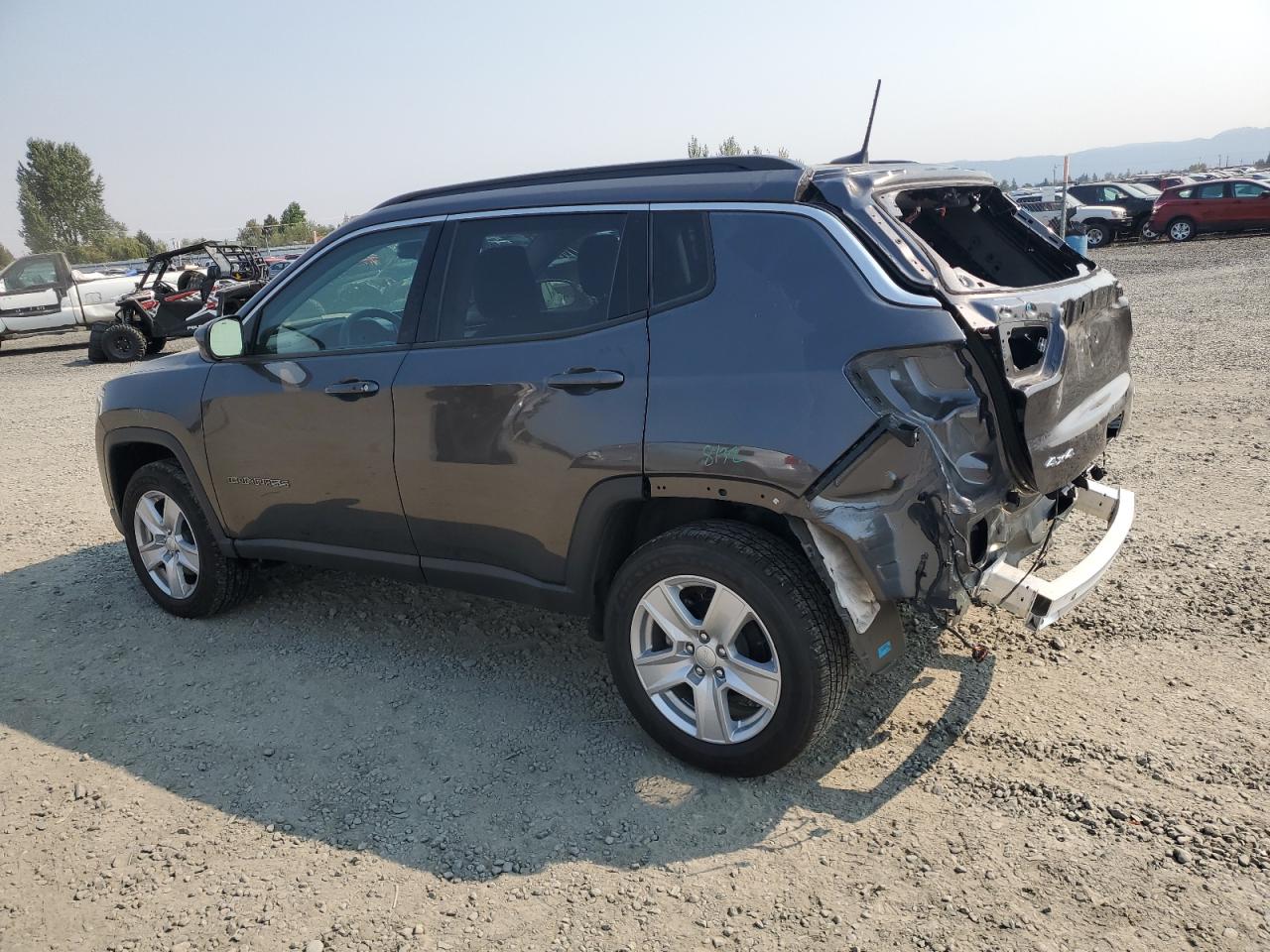 VIN 3C4NJDBB3NT236757 2022 JEEP COMPASS no.2