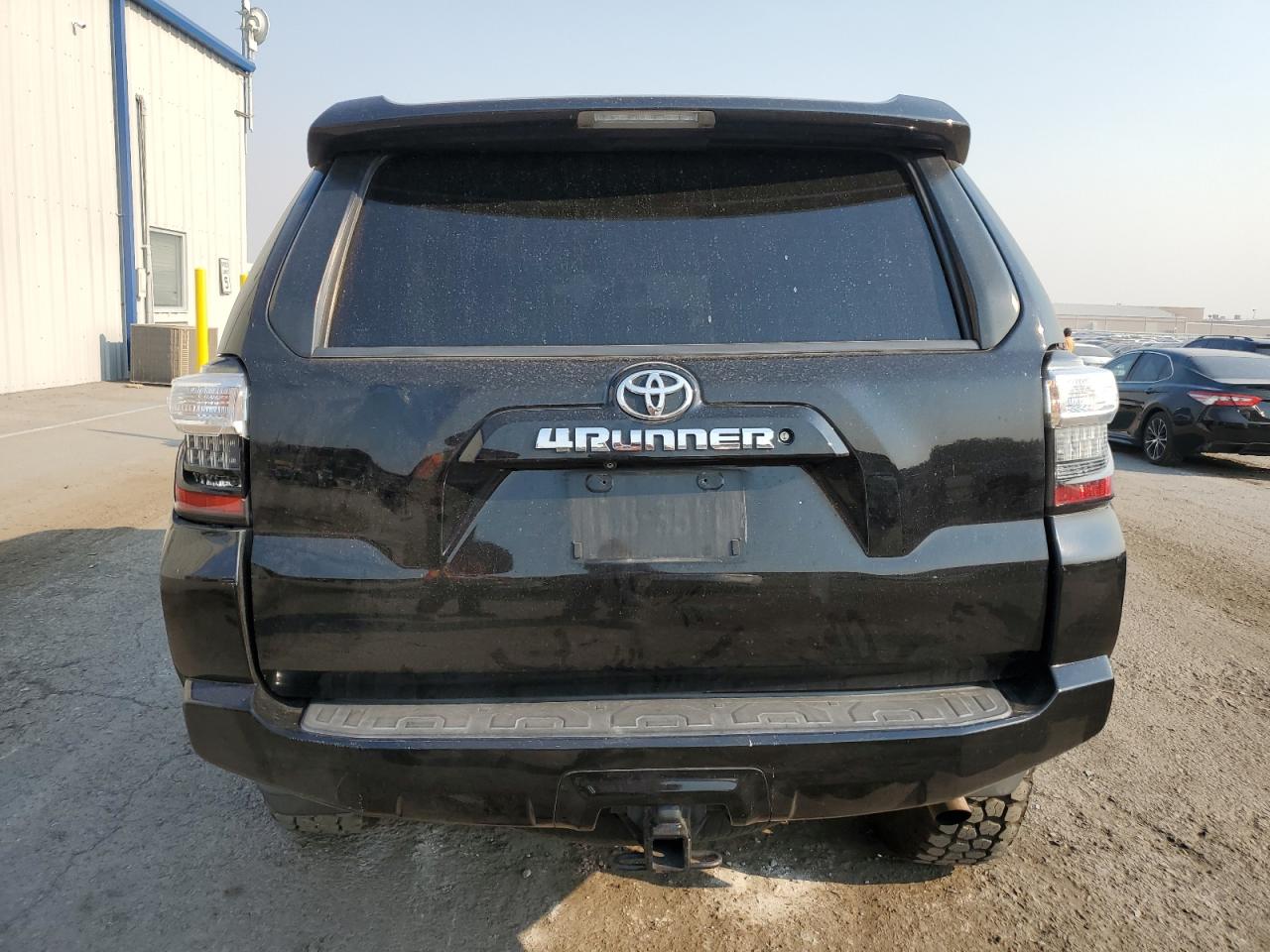 2015 Toyota 4Runner Sr5 VIN: JTEBU5JR9F5213382 Lot: 70330804