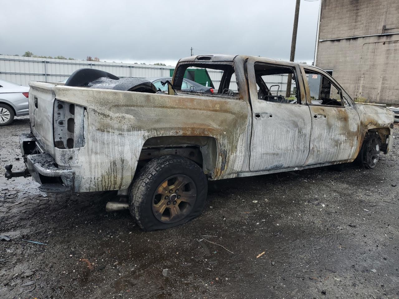 2018 Chevrolet Silverado - Image 3