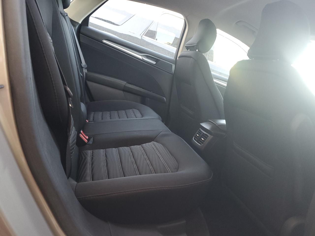 2016 Ford Fusion - Image 10