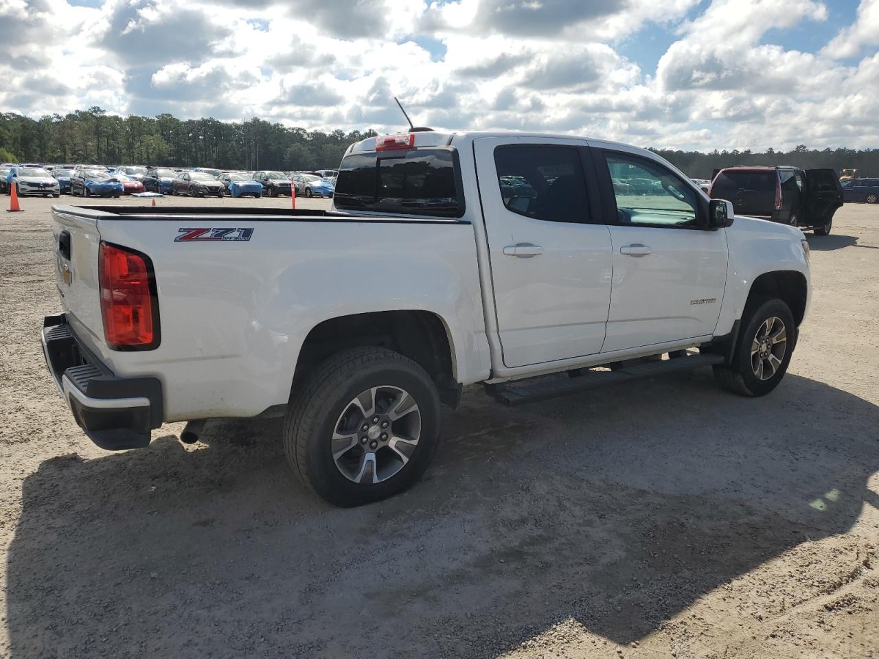 2019 Chevrolet Colorado - Image 3