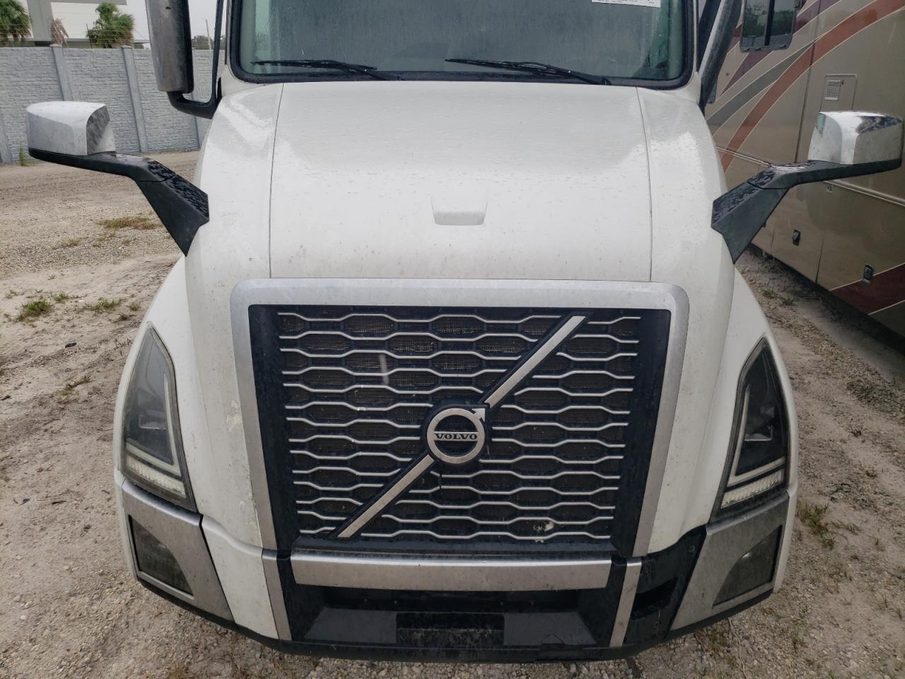 4V4NC9EH3KN202728 2019 Volvo Vn Vnl